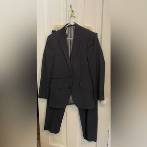 36S 32 in 30 Men’s Gray Striped Suit